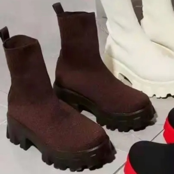 Brand new chocolate brown all weather rubber soled sock booties- Size 9 - Picture 2 of 3